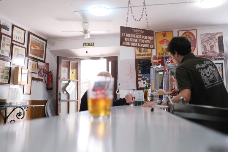 Interior del bar Lechuguita